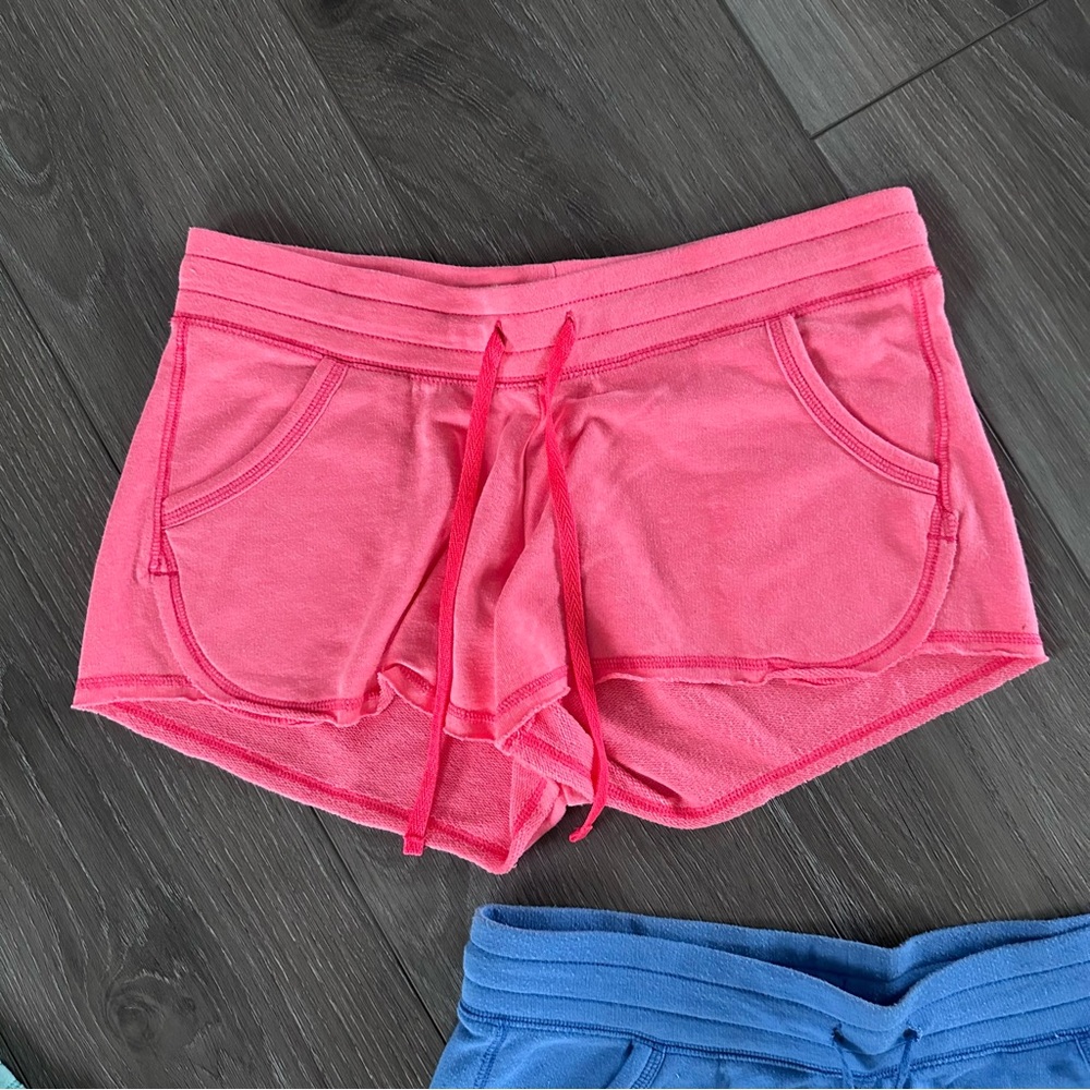 Bundle Of 4 Pairs Of Old Navy Shorts - image 3